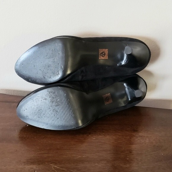 Anne Klein AK Wava Black Suede Women's Bootie  Size 7.5 M - Picture 9 of 10